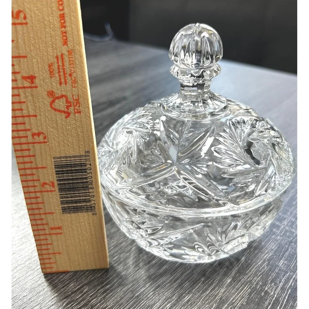 Vintage Pressed Lead Crystal Covered‎ Dish Leaf & Starburst Pattern Clear